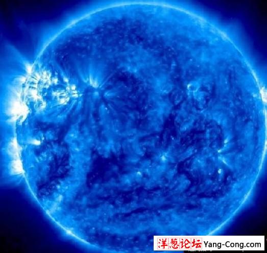 NASA航天器特定波长捕捉“蓝色”太阳(2)