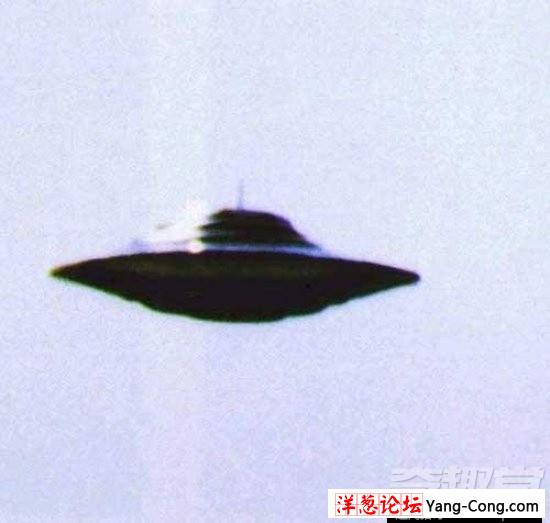 曝阿波罗登月秘闻：25名宇航员遭遇UFO(9)