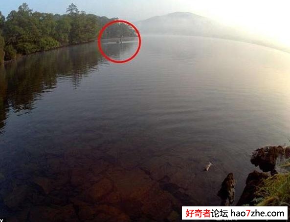 湖边拍摄时，意外拍到了几十年没有出现的传奇生物(2)