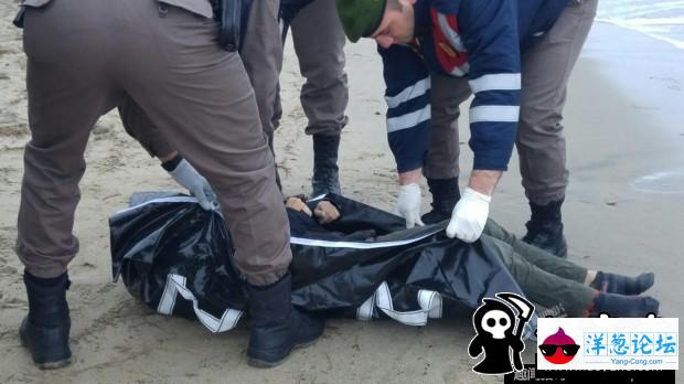 土耳其海滩现21具难民遗体 其中包括3名儿童(9)