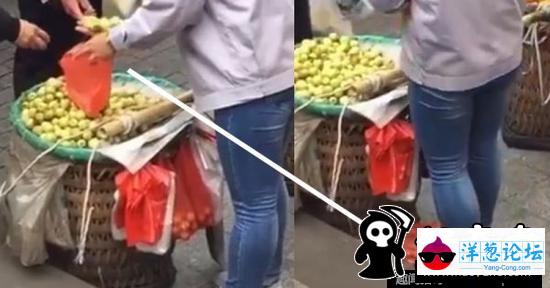 小贩掉包水果视频网络热传 外国网友：这就是中国(1)