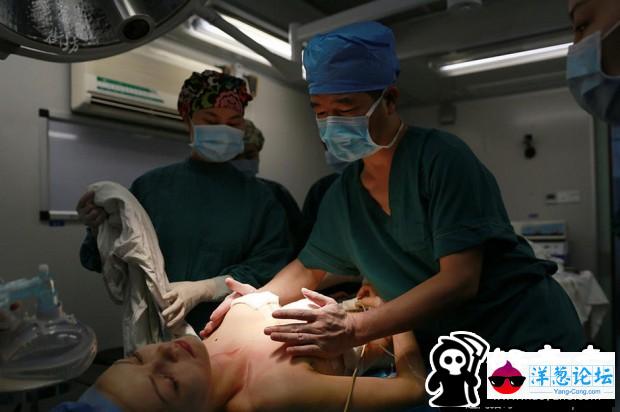 乌克兰女孩的中国式交易 直播隆胸过程(20)