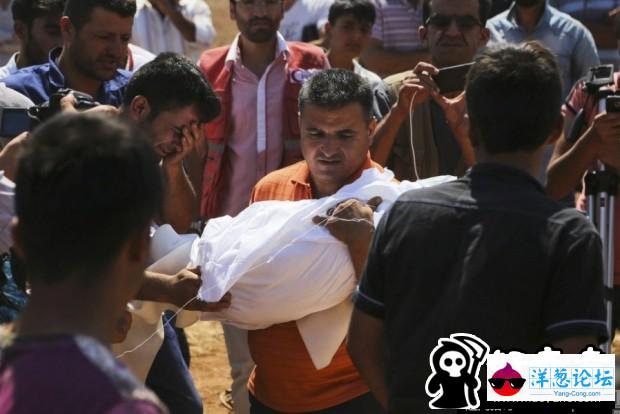 叙利亚3岁男童偷渡溺亡 被父带回国下葬(6)