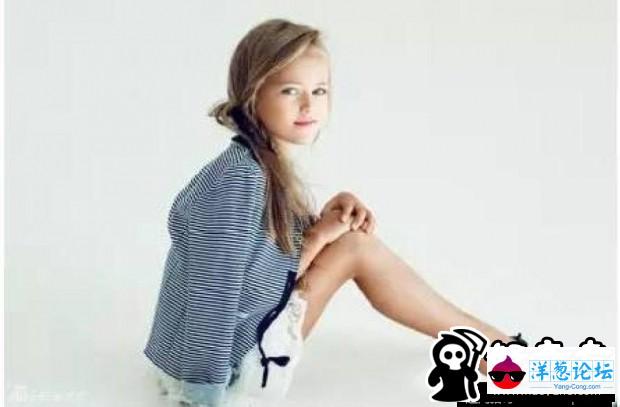 俄罗斯9岁女孩成年龄最小超模(9)