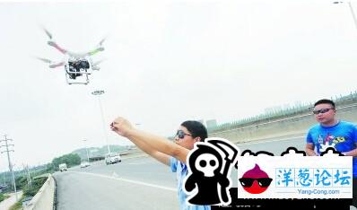 华东地区无人机驾照首次开考 月薪可达2万元(2)