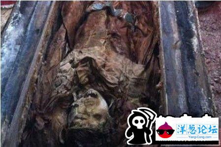 齐齐哈尔扎龙湿地三百年女尸复活 古墓吓疯专家