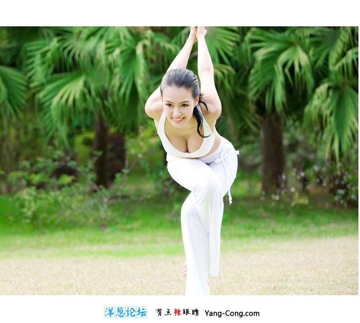 瑜伽紧身裤美女图片 最美的瑜伽教练-母其弥雅